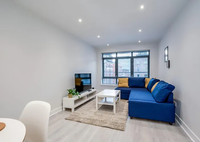 Belfast City Apartment With Free Parking!