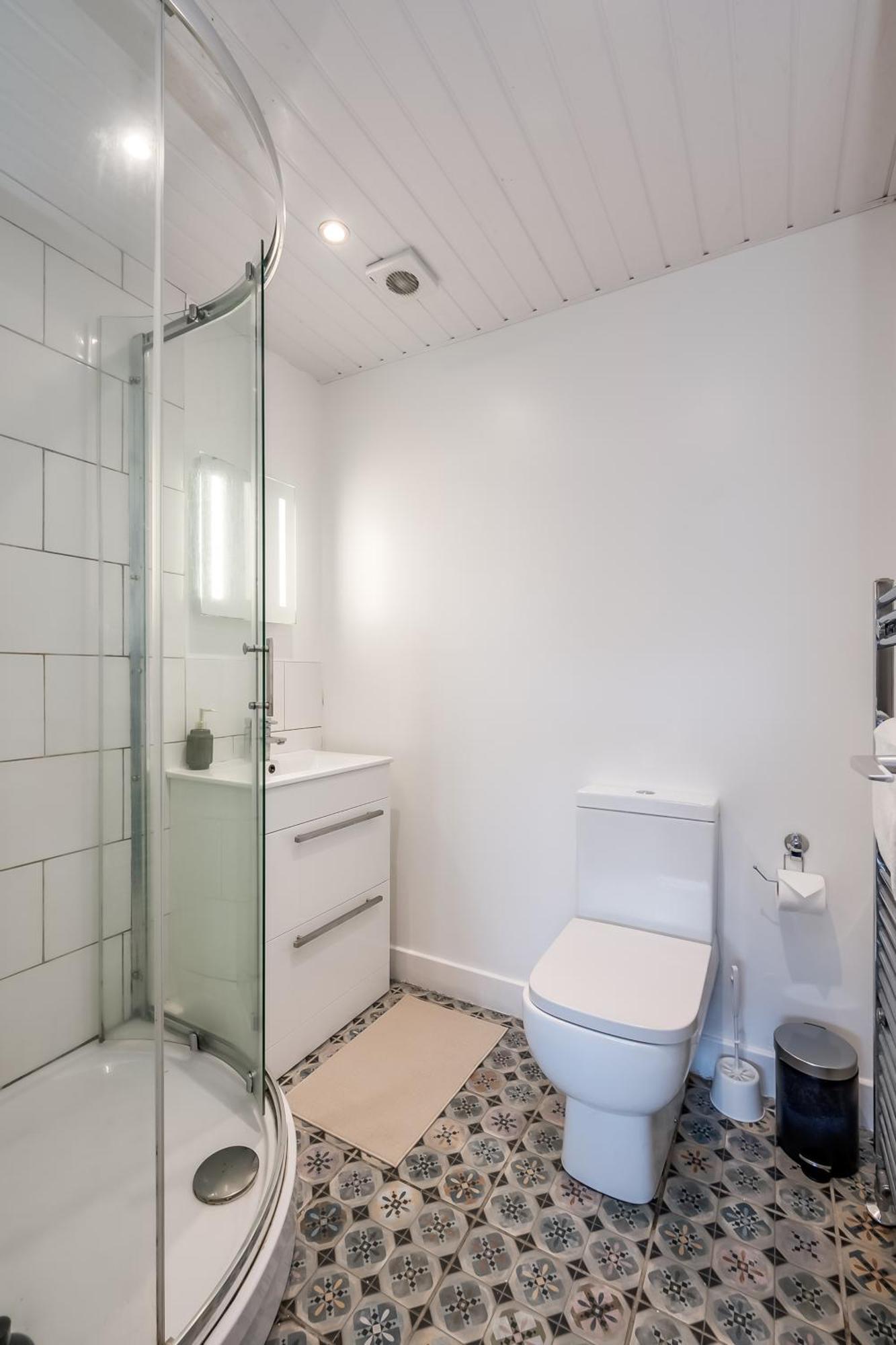 Apartment With Free Parking! Belfast