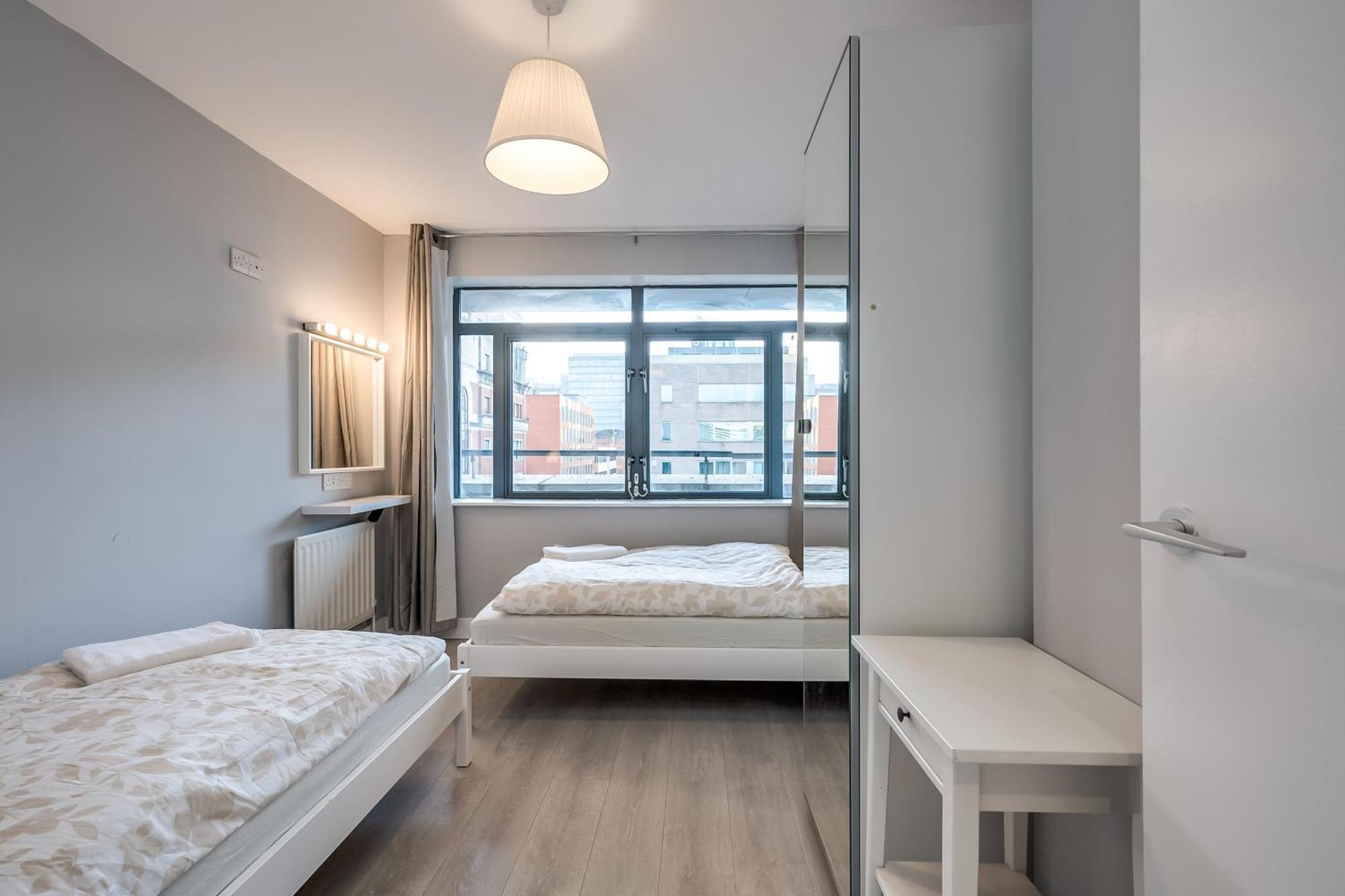 With Free Parking! Apartment Belfast